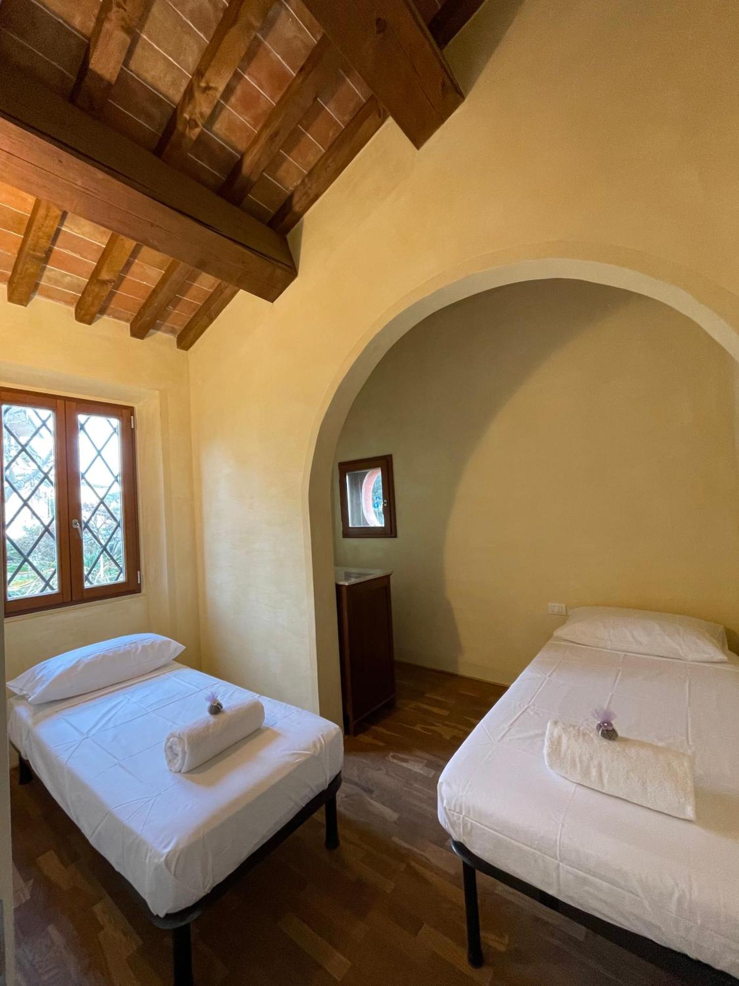 Casa Vacanze Le Due Torri Vada Zewnętrze zdjęcie