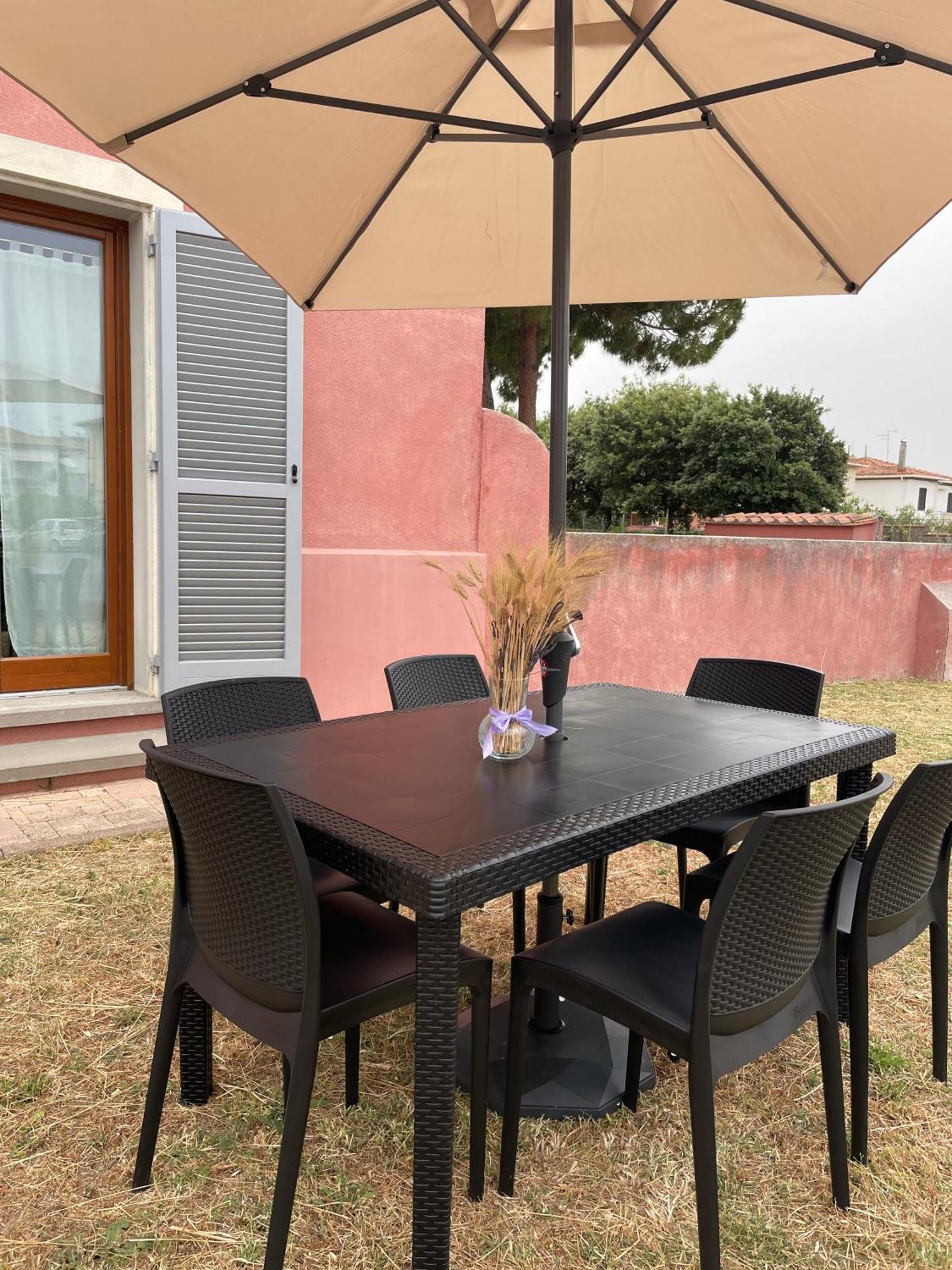 Casa Vacanze Le Due Torri Vada Zewnętrze zdjęcie